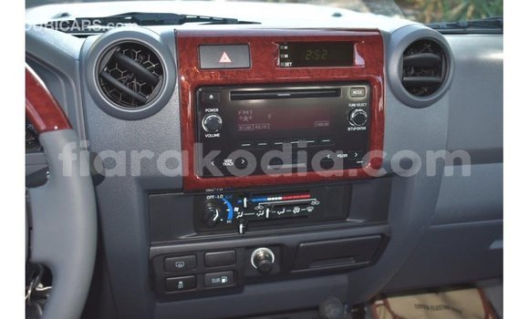 Buy Import Toyota Land Cruiser Beige Car in Import - Dubai in Diana Buy Import Toyota Land Cruiser Beige Car in Import - Dubai in Diana