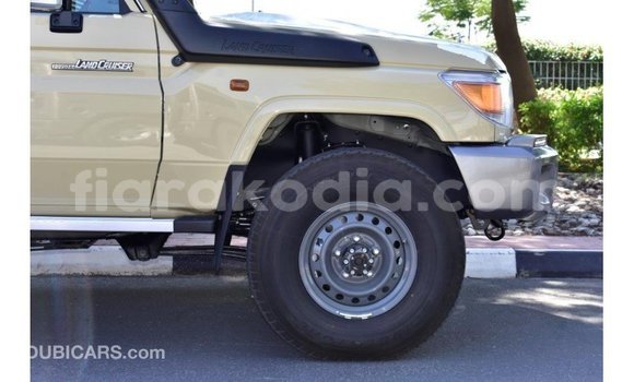 Buy Import Toyota Land Cruiser Beige Car in Import - Dubai in Diana Buy Import Toyota Land Cruiser Beige Car in Import - Dubai in Diana