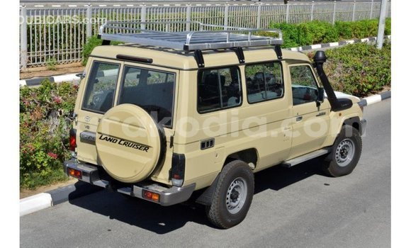 Buy Import Toyota Land Cruiser Beige Car in Import - Dubai in Diana Buy Import Toyota Land Cruiser Beige Car in Import - Dubai in Diana