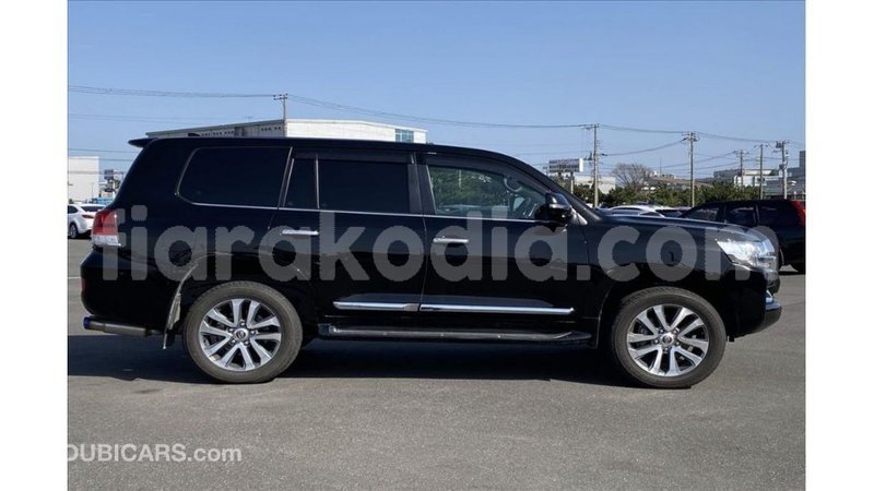 Big with watermark toyota land cruiser diana import dubai 6081