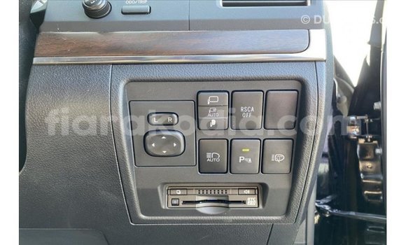 Acheter Import Voiture Toyota Land Cruiser Noir à Import - Dubai, Diana Acheter Import Voiture Toyota Land Cruiser Noir à Import - Dubai, Diana