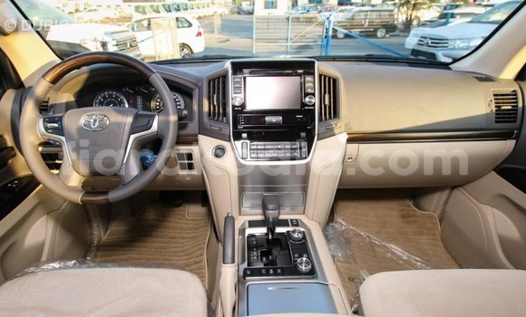Buy Import Toyota Land Cruiser White Car in Import - Dubai in Diana Buy Import Toyota Land Cruiser White Car in Import - Dubai in Diana