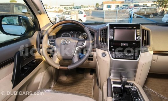 Buy Import Toyota Land Cruiser White Car in Import - Dubai in Diana Buy Import Toyota Land Cruiser White Car in Import - Dubai in Diana
