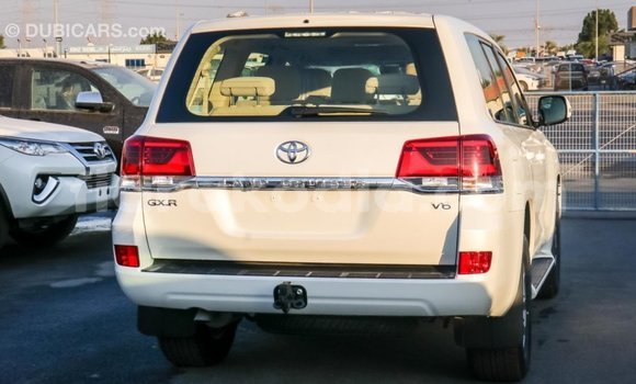 Buy Import Toyota Land Cruiser White Car in Import - Dubai in Diana Buy Import Toyota Land Cruiser White Car in Import - Dubai in Diana