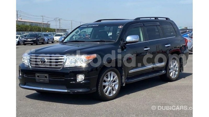 Big with watermark toyota land cruiser diana import dubai 6083