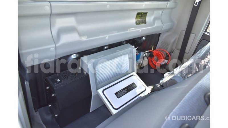 Big with watermark toyota land cruiser diana import dubai 6084