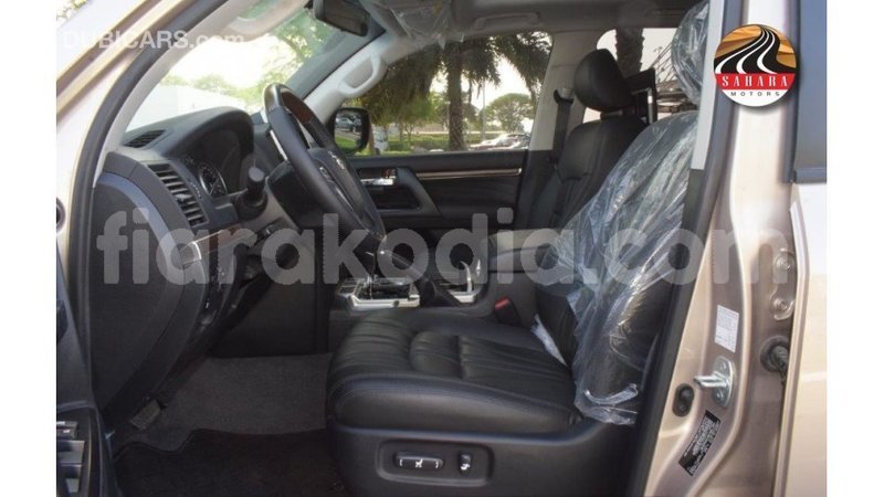 Big with watermark toyota land cruiser diana import dubai 6086
