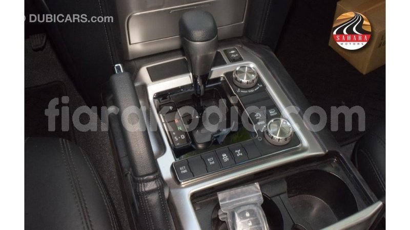 Big with watermark toyota land cruiser diana import dubai 6086