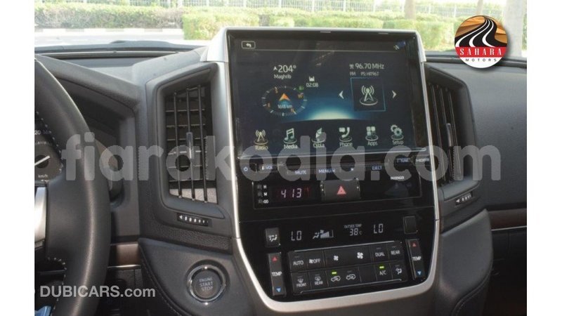 Big with watermark toyota land cruiser diana import dubai 6086