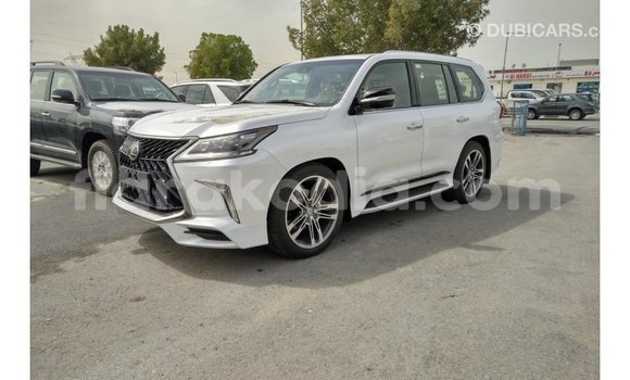 Acheter Import Voiture Lexus LX Blanc à Import - Dubai, Diana Acheter Import Voiture Lexus LX Blanc à Import - Dubai, Diana