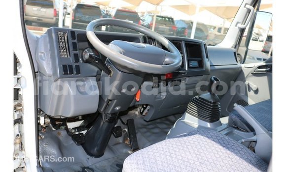 Acheter Import Voiture Isuzu Rodeo Blanc à Import - Dubai, Diana