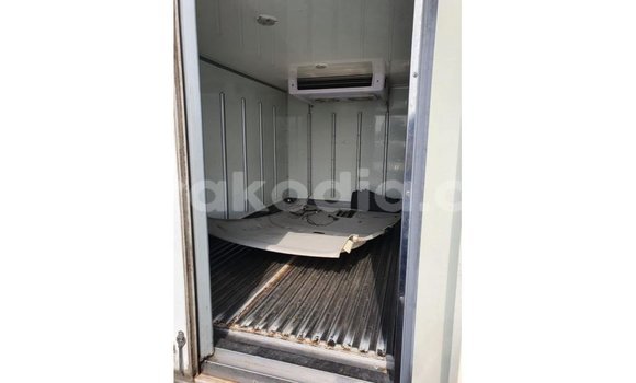 Hividy Kia Carens fotsy Car in Import - Dubai in Diana Hividy Kia Carens fotsy Car in Import - Dubai in Diana