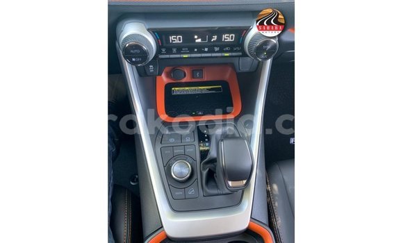 Buy Import Toyota HiAce Other Truck in Import - Dubai in Diana Buy Import Toyota HiAce Other Truck in Import - Dubai in Diana