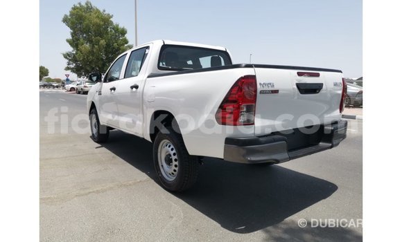 Hividy Toyota Hilux fotsy Car in Import - Dubai in Diana Hividy Toyota Hilux fotsy Car in Import - Dubai in Diana