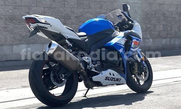 Acheter Occasion Moto Suzuki GSX–R Bleu à Ambato Boina, Mahajanga Acheter Occasion Moto Suzuki GSX–R Bleu à Ambato Boina, Mahajanga