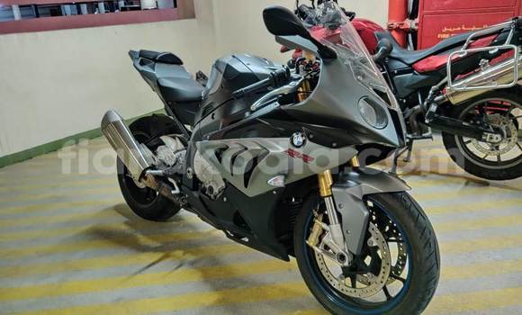 Acheter Occasion Moto BMW S 1000 Gris à Ambatondrazaka, Alaotra-Mangoro Acheter Occasion Moto BMW S 1000 Gris à Ambatondrazaka, Alaotra-Mangoro
