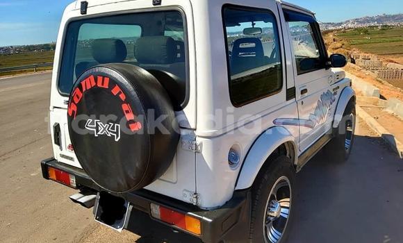 Buy Used Suzuki Samurai White Car in Ambalavao in High Matsiatra Buy Used Suzuki Samurai White Car in Ambalavao in High Matsiatra