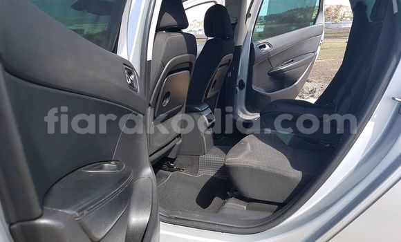 Hividy Peugeot 308 Silver Car in Ambalavao in High Matsiatra Hividy Peugeot 308 Silver Car in Ambalavao in High Matsiatra