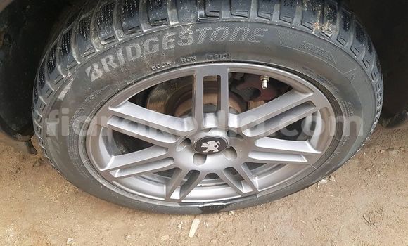 Hividy Peugeot 807 Black Car in Ambalavao in High Matsiatra Hividy Peugeot 807 Black Car in Ambalavao in High Matsiatra