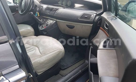 Hividy Peugeot 807 Black Car in Ambalavao in High Matsiatra Hividy Peugeot 807 Black Car in Ambalavao in High Matsiatra