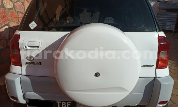 Hividy Toyota RAV4 fotsy Car in Antananarivo in Analamanga Hividy Toyota RAV4 fotsy Car in Antananarivo in Analamanga