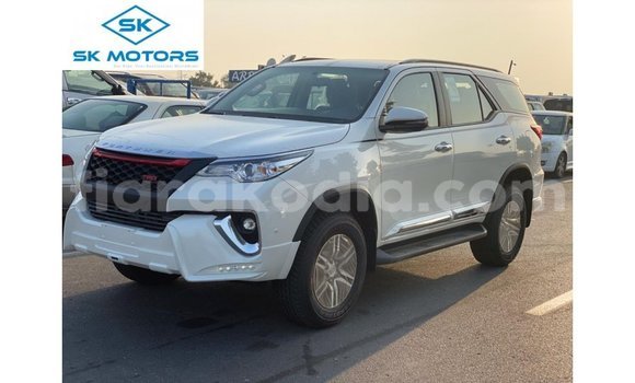 Buy Import Toyota Fortuner White Car in Import - Dubai in Diana