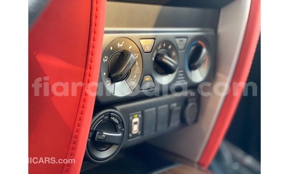 Acheter Import Voiture Toyota Fortuner Blanc à Import - Dubai, Diana Acheter Import Voiture Toyota Fortuner Blanc à Import - Dubai, Diana