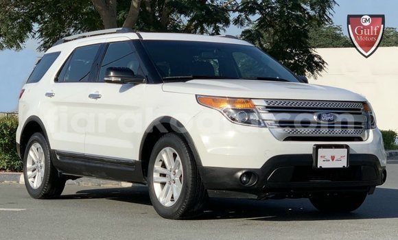 Buy Import Ford Explorer White Car in Import - Dubai in Diana