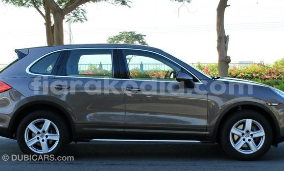 Hividy Porsche Cayenne Brown Car in Import - Dubai in Diana Hividy Porsche Cayenne Brown Car in Import - Dubai in Diana