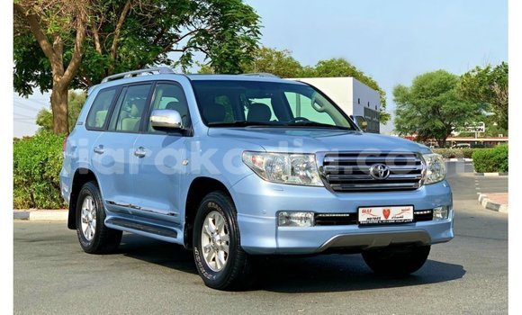 Buy Import Toyota Land Cruiser Blue Car in Import - Dubai in Diana