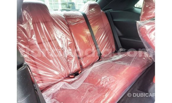 Acheter Import Voiture Dodge Challenger Blanc à Import - Dubai, Diana Acheter Import Voiture Dodge Challenger Blanc à Import - Dubai, Diana