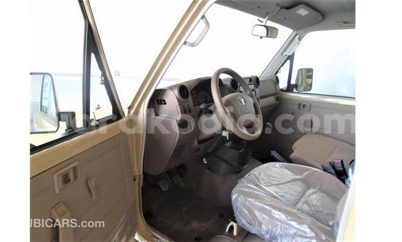 Buy Import Toyota Land Cruiser Beige Car in Import - Dubai in Diana Buy Import Toyota Land Cruiser Beige Car in Import - Dubai in Diana