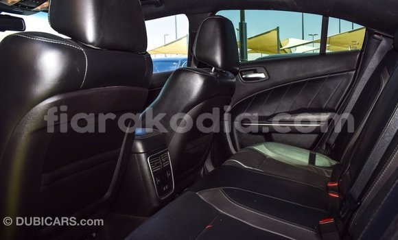 Acheter Import Voiture Dodge Charger Rouge à Import - Dubai, Diana Acheter Import Voiture Dodge Charger Rouge à Import - Dubai, Diana