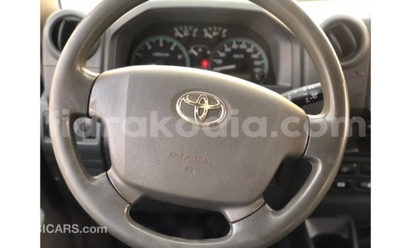 Hividy Toyota Land Cruiser fotsy Car in Import - Dubai in Diana Hividy Toyota Land Cruiser fotsy Car in Import - Dubai in Diana