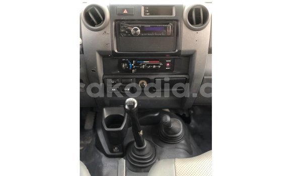 Hividy Toyota Land Cruiser fotsy Car in Import - Dubai in Diana Hividy Toyota Land Cruiser fotsy Car in Import - Dubai in Diana