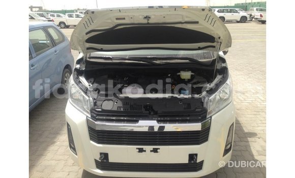 Hividy Toyota Hiace fotsy Car in Import - Dubai in Diana Hividy Toyota Hiace fotsy Car in Import - Dubai in Diana