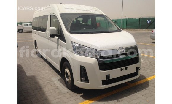 Hividy Toyota Hiace fotsy Car in Import - Dubai in Diana Hividy Toyota Hiace fotsy Car in Import - Dubai in Diana