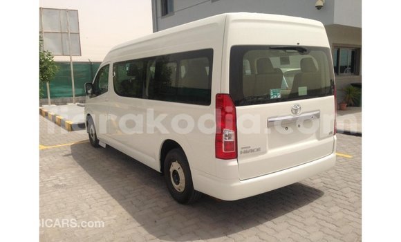 Hividy Toyota Hiace fotsy Car in Import - Dubai in Diana Hividy Toyota Hiace fotsy Car in Import - Dubai in Diana