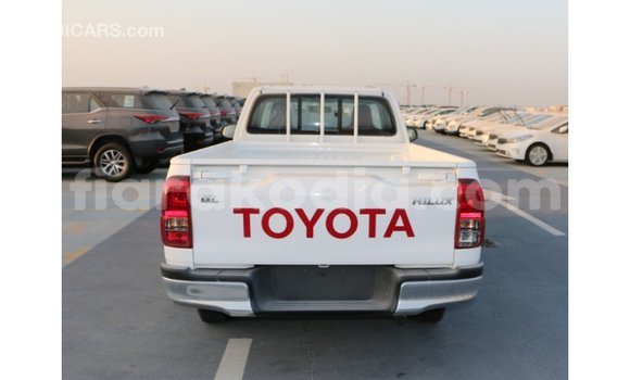 Buy Import Toyota Hilux White Car in Import - Dubai in Diana Buy Import Toyota Hilux White Car in Import - Dubai in Diana