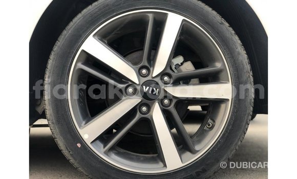 Acheter Import Voiture Kia Cerato Blanc à Import - Dubai, Diana Acheter Import Voiture Kia Cerato Blanc à Import - Dubai, Diana