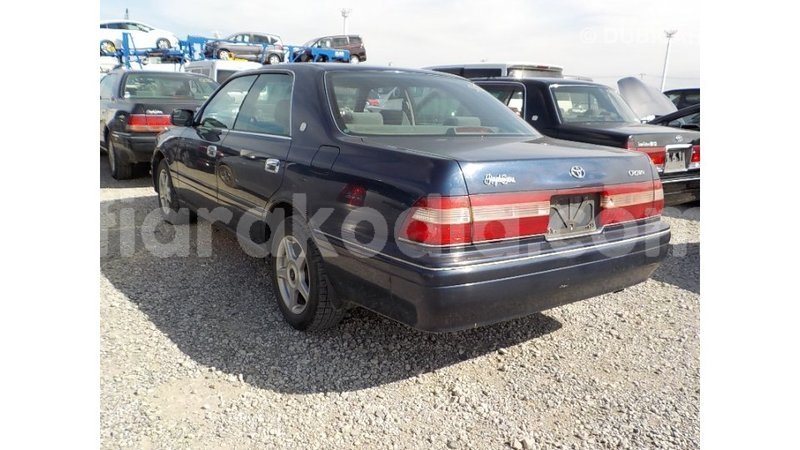 Big with watermark toyota crown diana import dubai 6230