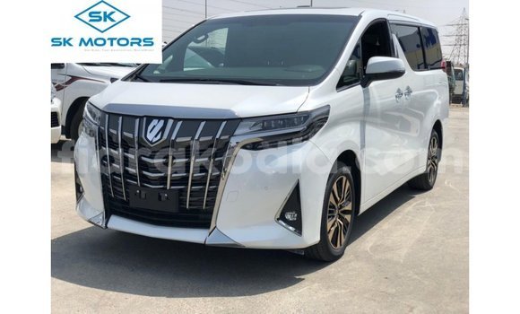 Acheter Import Voiture Toyota Alphard Blanc à Import - Dubai, Diana
