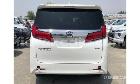 Acheter Import Voiture Toyota Alphard Blanc à Import - Dubai, Diana Acheter Import Voiture Toyota Alphard Blanc à Import - Dubai, Diana