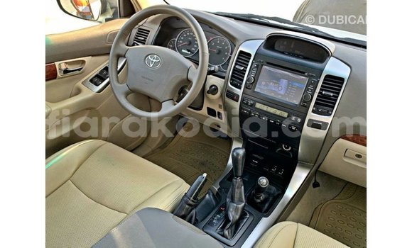 Acheter Import Voiture Toyota Prado Blanc à Import - Dubai, Diana Acheter Import Voiture Toyota Prado Blanc à Import - Dubai, Diana