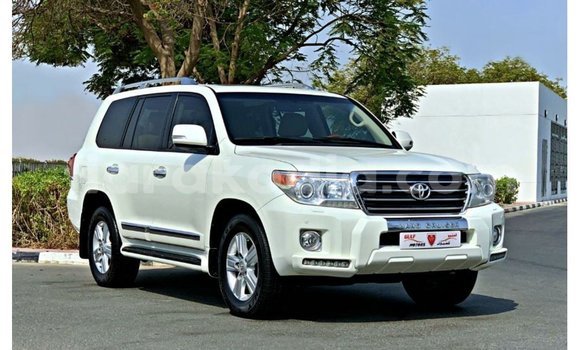 Buy Import Toyota Land Cruiser White Car in Import - Dubai in Diana Buy Import Toyota Land Cruiser White Car in Import - Dubai in Diana