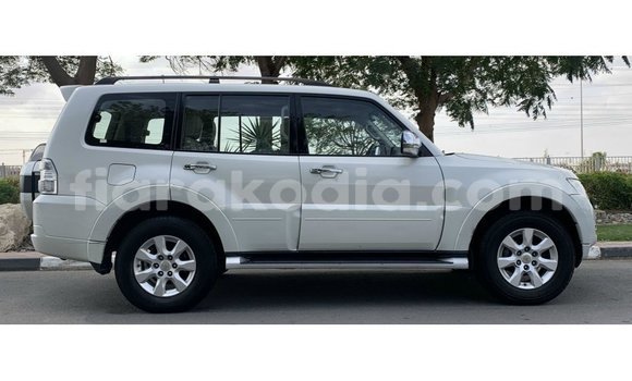 Hividy Mitsubishi Pajero fotsy Car in Import - Dubai in Diana Hividy Mitsubishi Pajero fotsy Car in Import - Dubai in Diana