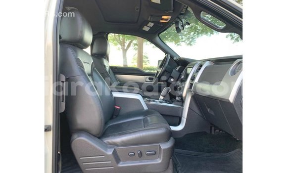 Hividy Ford Club Wagon beige Car in Import - Dubai in Diana Hividy Ford Club Wagon beige Car in Import - Dubai in Diana