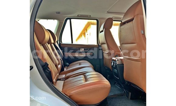 Buy Import Land Rover Range Rover White Car in Import - Dubai in Diana Buy Import Land Rover Range Rover White Car in Import - Dubai in Diana