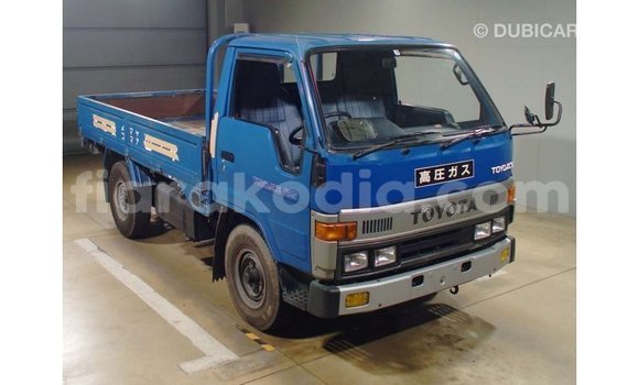 Buy Import Toyota HiAce Blue Truck in Import - Dubai in Diana Buy Import Toyota HiAce Blue Truck in Import - Dubai in Diana