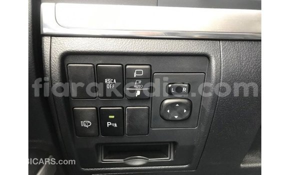 Acheter Import Voiture Toyota Land Cruiser Blanc à Import - Dubai, Diana Acheter Import Voiture Toyota Land Cruiser Blanc à Import - Dubai, Diana